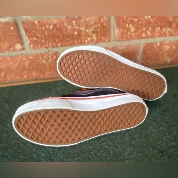 Vans SK8-Hi Zip Chenille Rainbow Kids Size 3.5 - Picture 10 of 14